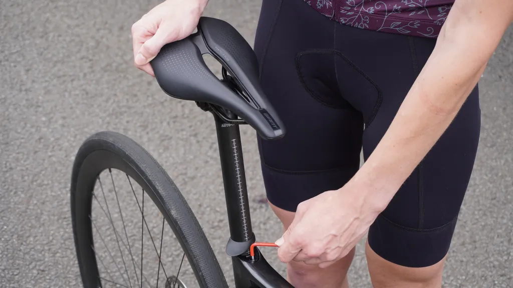 Cómo ajustar la posición en la bici para pedalear más cómodo, rendir mejor y evitar molestias